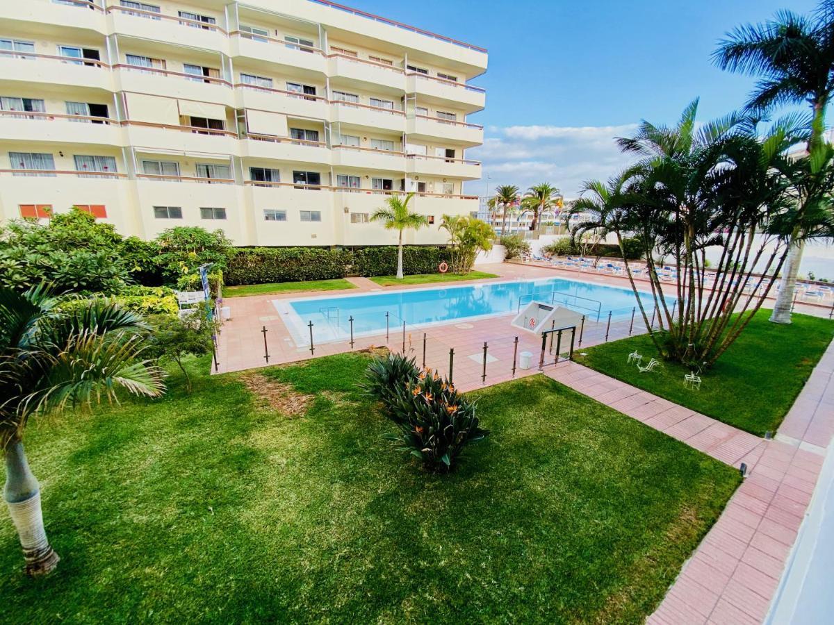 Orange And White Apartment In Yumbo San Bartolomé Exterior photo