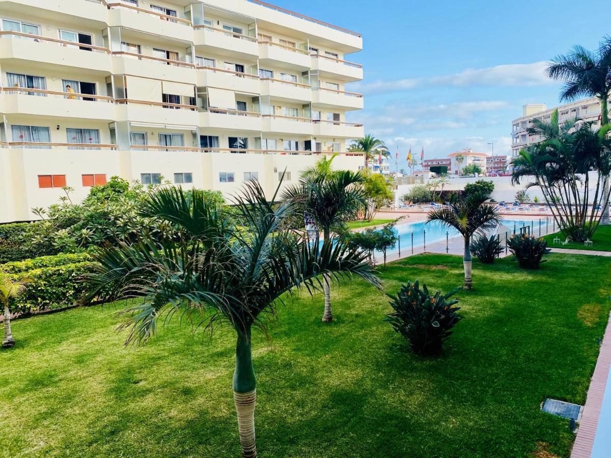 Orange And White Apartment In Yumbo San Bartolomé Exterior photo