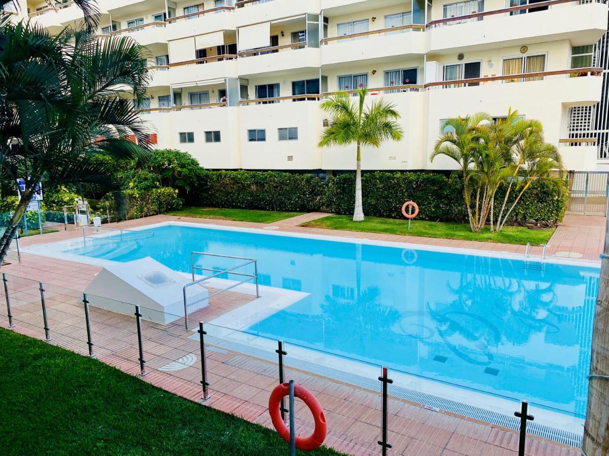 Orange And White Apartment In Yumbo San Bartolomé Exterior photo