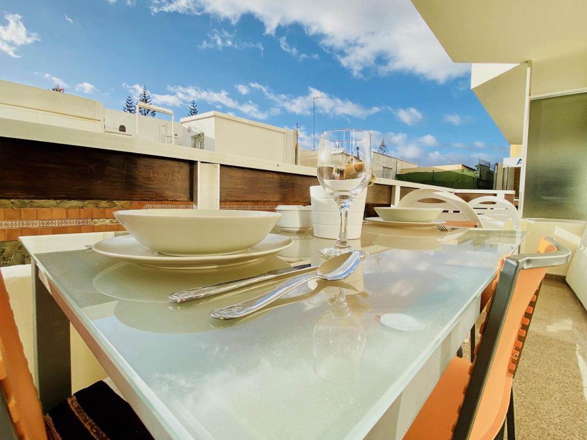 Orange And White Apartment In Yumbo San Bartolomé Exterior photo